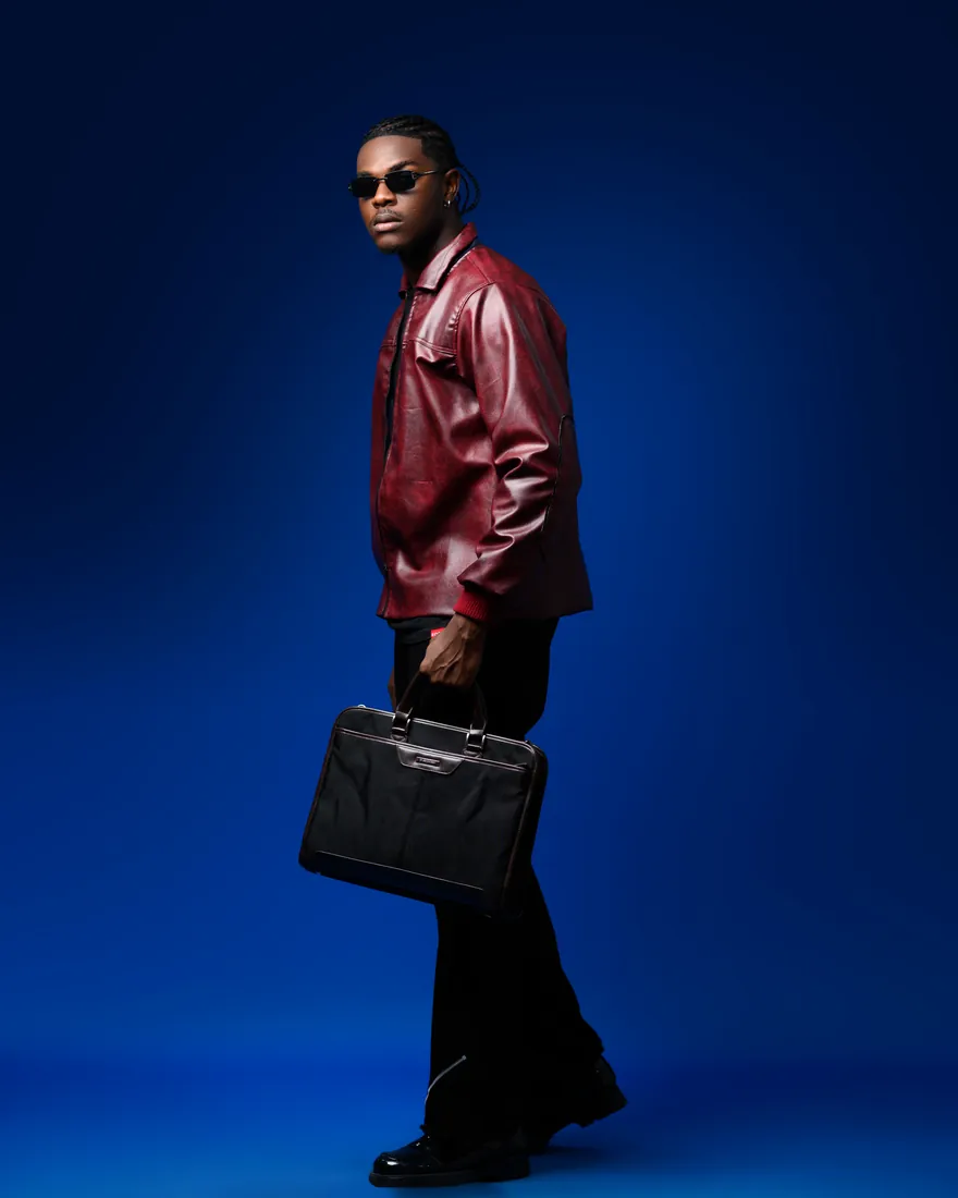Lakhid, editorial shot